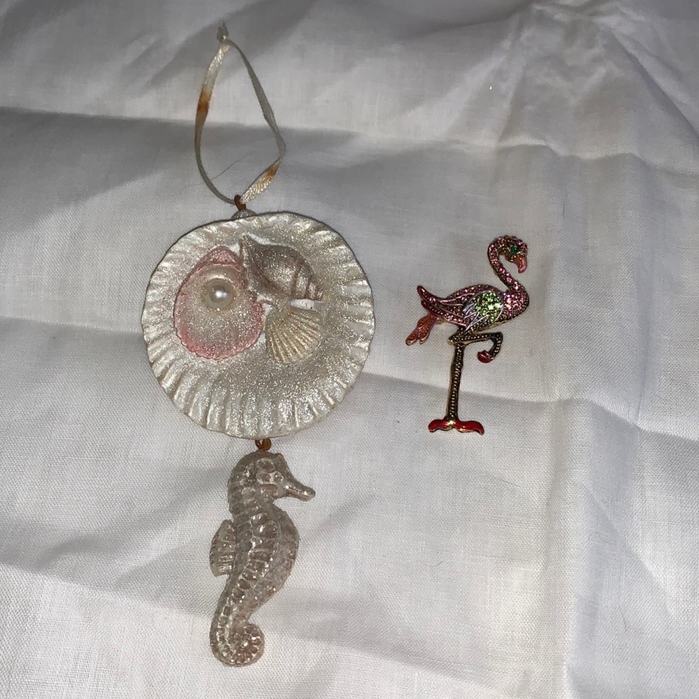Florida Vibe Ornament & Pin not signed